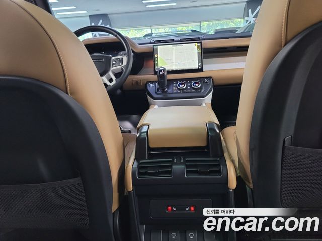Land Rover Defender (L663) 110 P300 X-Dynamic SE 2025 — фото 22