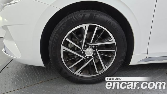 Hyundai Grandeur (IG) 3.0 LPi Rent Car Modern 2020 — фото 5