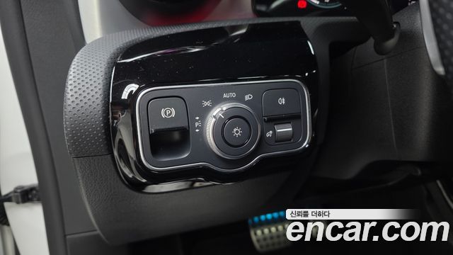 Mercedes-Benz CLA-Class (C118) CLA250 4MATIC 2023 — фото 18