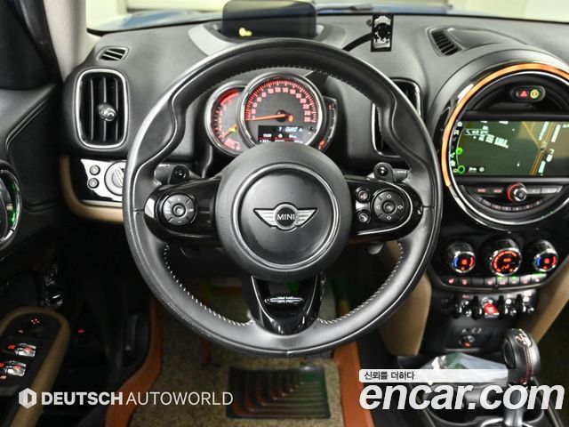MINI Cooper SD Countryman ALL4 2nd 2018 — фото 17