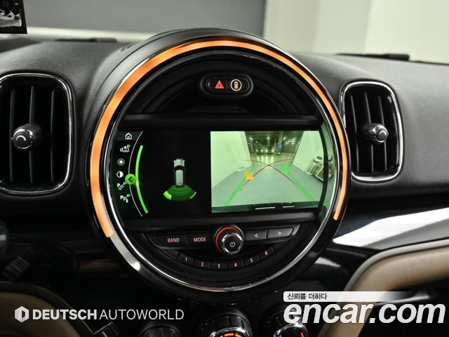 MINI Cooper SD Countryman ALL4 2nd 2018 — фото 19