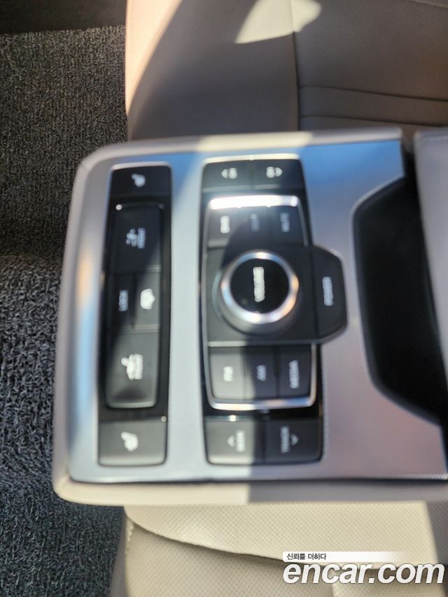 Genesis G80 3.3 GDI AWD Premium Luxury 2017 — фото 24