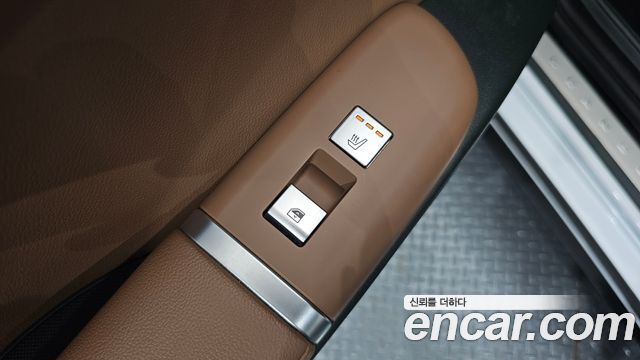 Hyundai Grandeur (GN7) 2,5 Gasoline 2WD Exclusive 2023 — фото 19