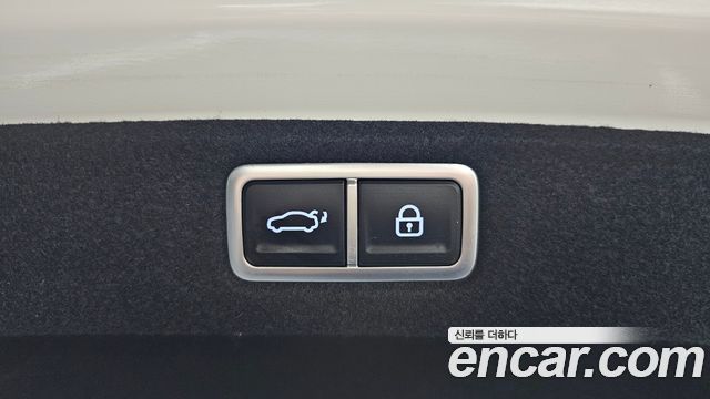 Hyundai Grandeur (GN7) 2,5 Gasoline 2WD Exclusive 2023 — фото 20