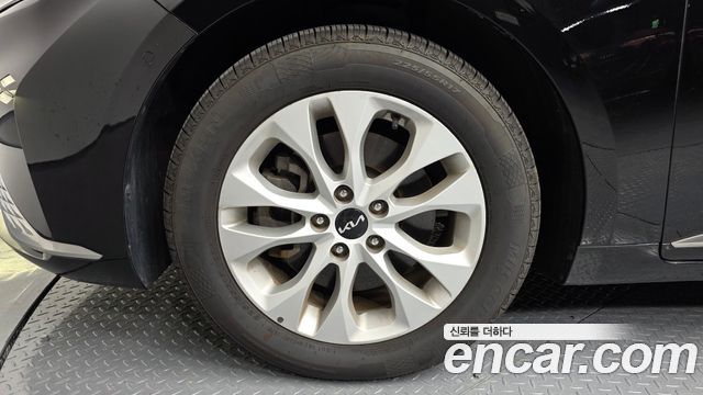 Kia K8 2.5 Gasoline 2WD Noblesse 2023 — фото 5