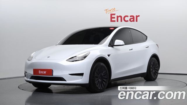 Tesla Model Y RWD 2024 — фото 1