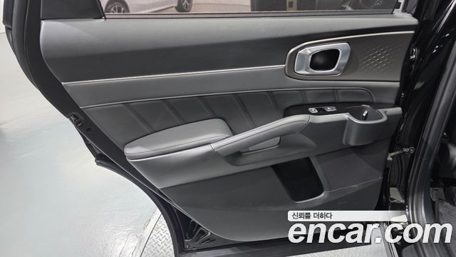 Kia Sorento (IV) Gasoline 2.5T 2WD Noblesse 2023 — фото 25