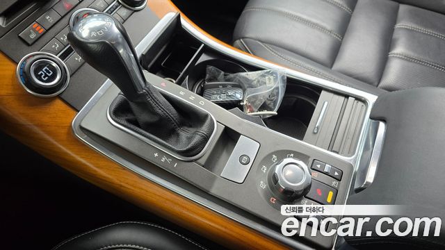 Land Rover Range Rover Sport V8 5.0 SC HSE 2011 — фото 9