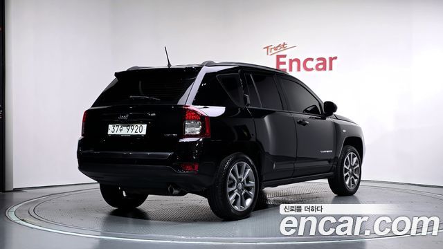 Jeep Compass 2.4 Limited 1st 2015 — фото 2