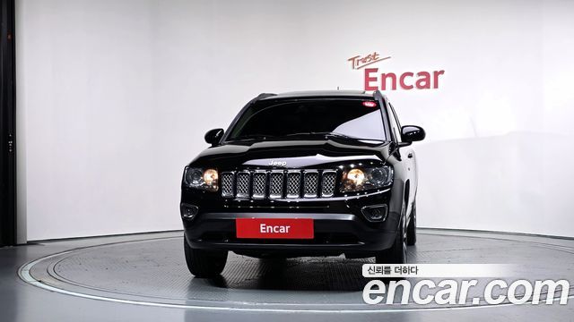 Jeep Compass 2.4 Limited 1st 2015 — фото 3