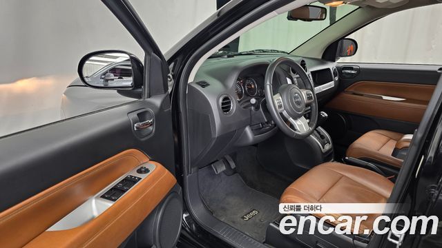 Jeep Compass 2.4 Limited 1st 2015 — фото 10