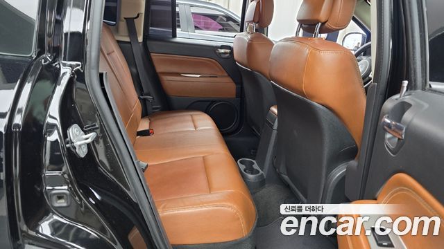 Jeep Compass 2.4 Limited 1st 2015 — фото 12