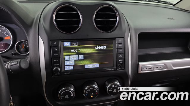 Jeep Compass 2.4 Limited 1st 2015 — фото 14