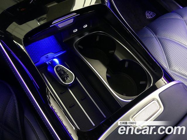Mercedes-Benz S-Class (W223) Maybach S580 4MATIC Metropolitan Nightwalk 2022 — фото 18