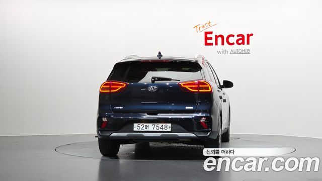 Kia Niro 1.6 HEV Noblesse Special 2020 — фото 4