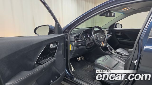 Kia Niro 1.6 HEV Noblesse Special 2020 — фото 10