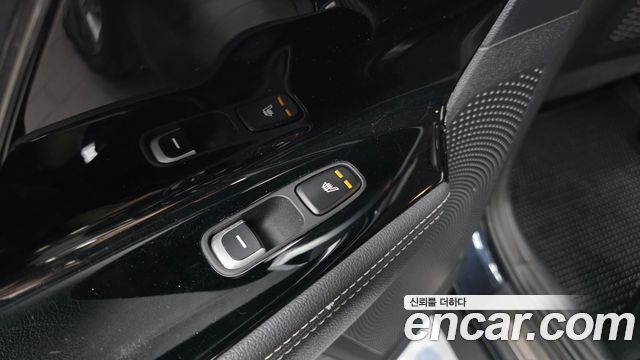 Kia Niro 1.6 HEV Noblesse Special 2020 — фото 29