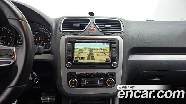 Volkswagen Scirocco 2.0 TDI R-Line 2012 — фото 18