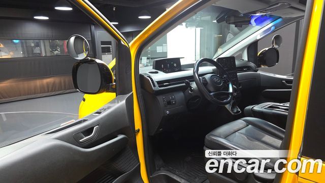 Hyundai Staria L3.5  Kinder Safety Car 13-Seater 2023 — фото 10
