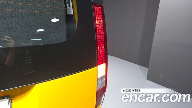Hyundai Staria L3.5  Kinder Safety Car 13-Seater 2023 — фото 23