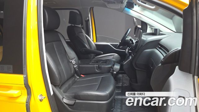 Hyundai Staria L3.5  Kinder Safety Car 13-Seater 2023 — фото 26