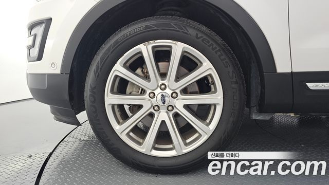 Ford Explorer 2.3 Limited 4WD 5th 2017 — фото 5