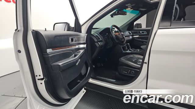 Ford Explorer 2.3 Limited 4WD 5th 2017 — фото 10