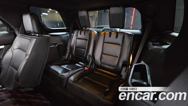 Ford Explorer 2.3 Limited 4WD 5th 2017 — фото 13