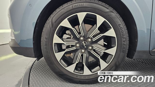 Kia Carnival (IV) Gasoline 7-Seater Outdoor Noblesse 2023 — фото 5