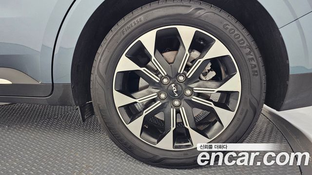 Kia Carnival (IV) Gasoline 7-Seater Outdoor Noblesse 2023 — фото 21