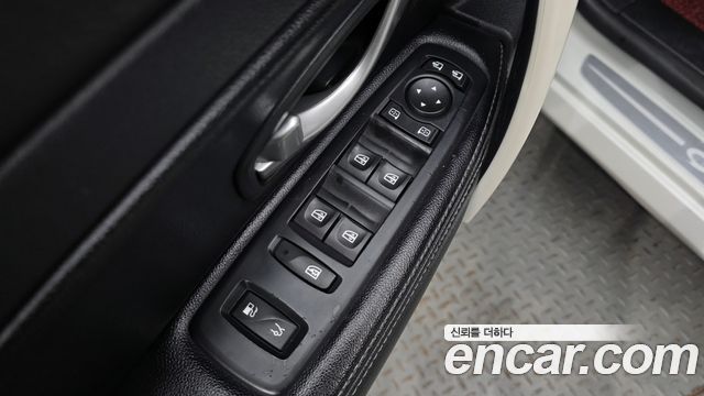 Renault Korea SM5 (New) SE Plus BOSEadition 2012 — фото 12