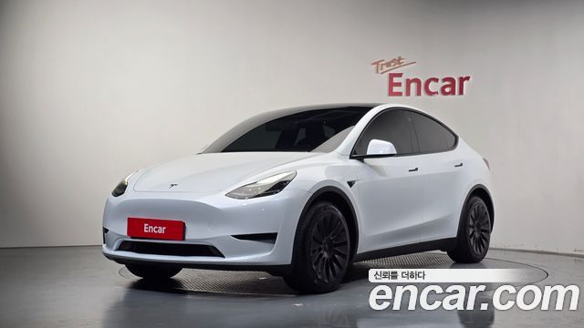 Tesla Model Y RWD 2024 — фото 1