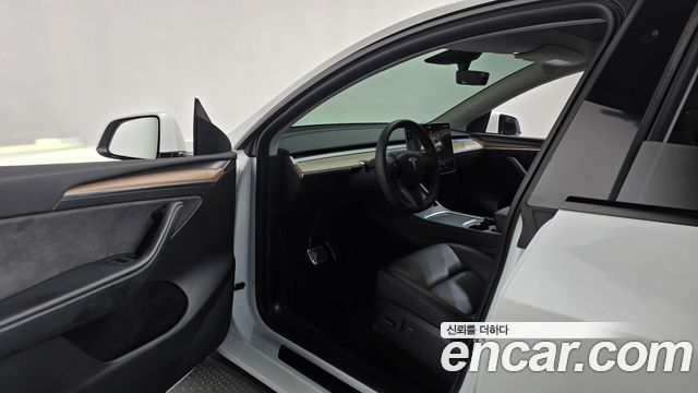 Tesla Model Y RWD 2024 — фото 10