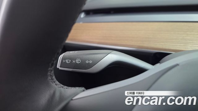 Tesla Model Y RWD 2024 — фото 17