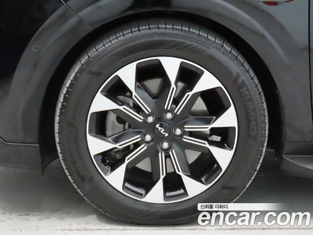 Kia Carnival (IV) Gasoline 9-Seater Hi-Limousine Signature 2023 — фото 24