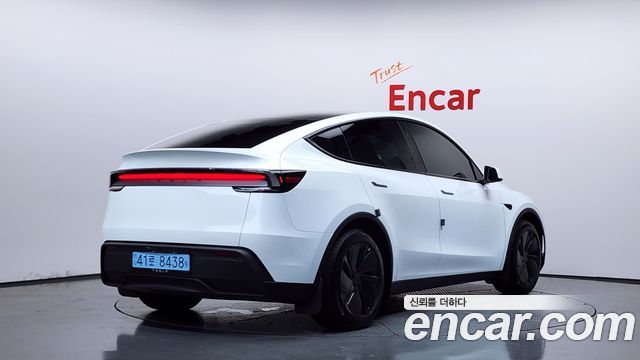 Tesla Model Y RWD 2025 — фото 2