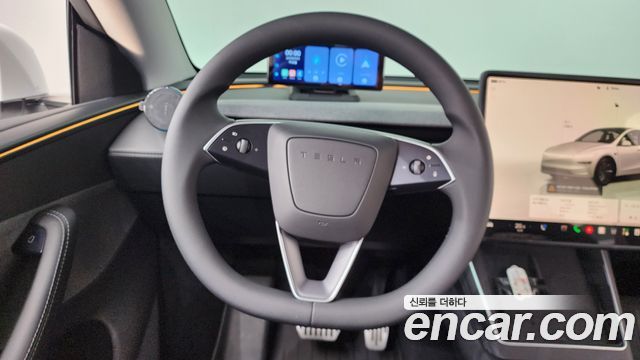 Tesla Model Y RWD 2025 — фото 12