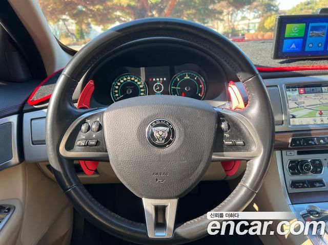 Jaguar XF 2.2D Luxury X250 2014 — фото 8