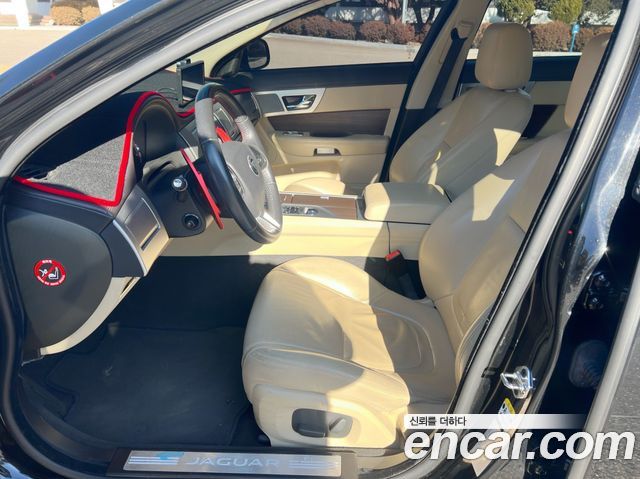 Jaguar XF 2.2D Luxury X250 2014 — фото 10
