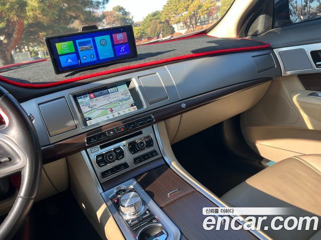 Jaguar XF 2.2D Luxury X250 2014 — фото 18