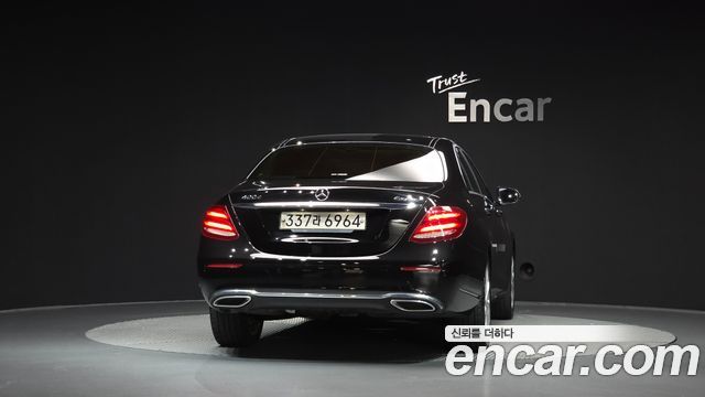 Mercedes-Benz E-Class (W213) E220d 4MATIC Exclusive 2020 — фото 4