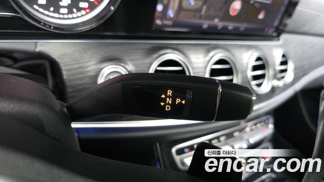 Mercedes-Benz E-Class (W213) E220d 4MATIC Exclusive 2020 — фото 9