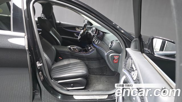 Mercedes-Benz E-Class (W213) E220d 4MATIC Exclusive 2020 — фото 11