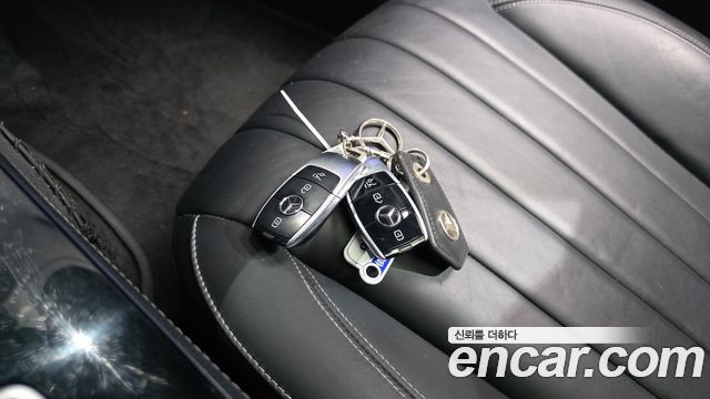 Mercedes-Benz E-Class (W213) E220d 4MATIC Exclusive 2020 — фото 17