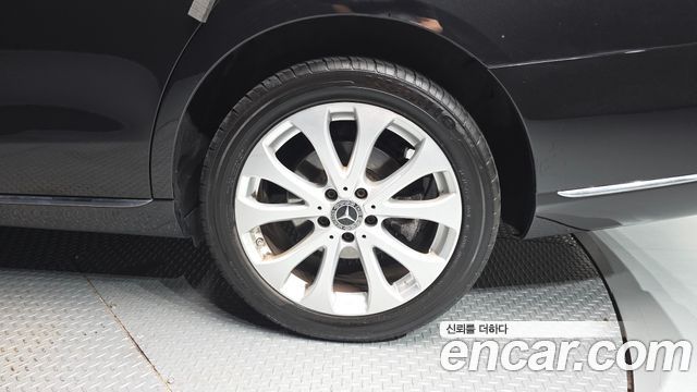 Mercedes-Benz E-Class (W213) E220d 4MATIC Exclusive 2020 — фото 21