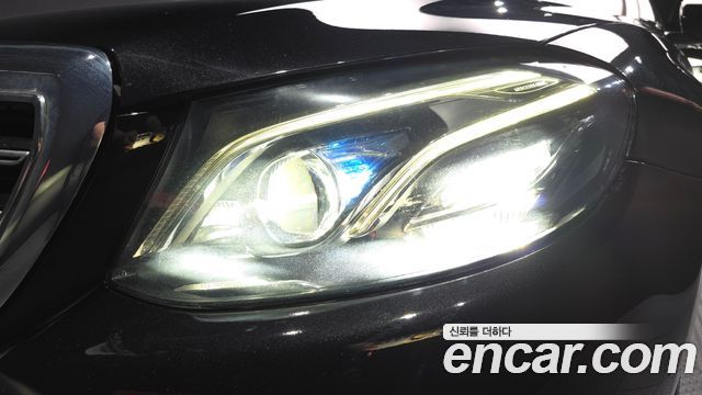 Mercedes-Benz E-Class (W213) E220d 4MATIC Exclusive 2020 — фото 22