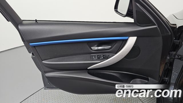 BMW 3 Series (F30) 320i M Sport 2018 — фото 24