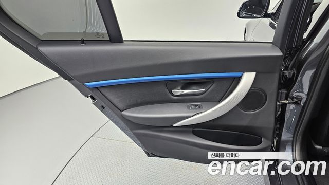 BMW 3 Series (F30) 320i M Sport 2018 — фото 25