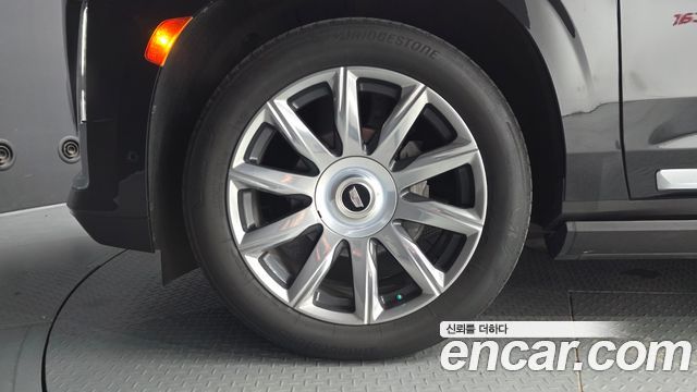 Cadillac Escalade (V) 6.2 ESV ESV Premium Luxury Platinum 2021 — фото 5
