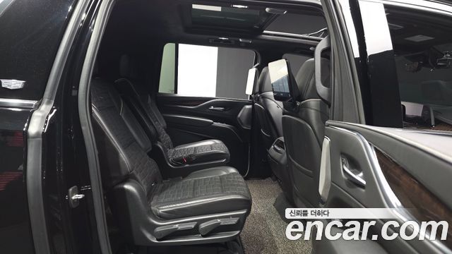 Cadillac Escalade (V) 6.2 ESV ESV Premium Luxury Platinum 2021 — фото 12